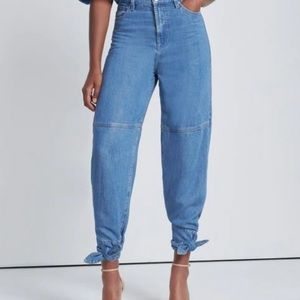 7 For All Mankind Tapered Ankle Tie Jean in Tulip 27